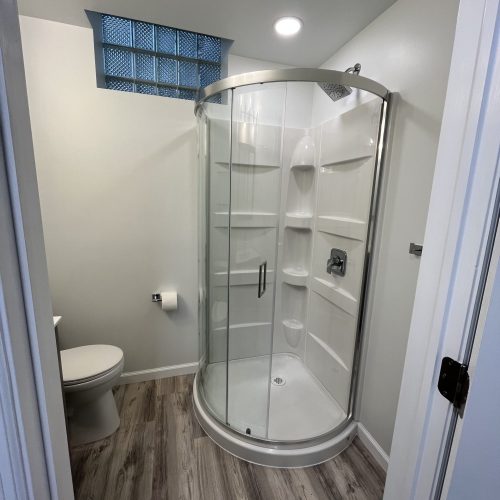Bathroom upright shower